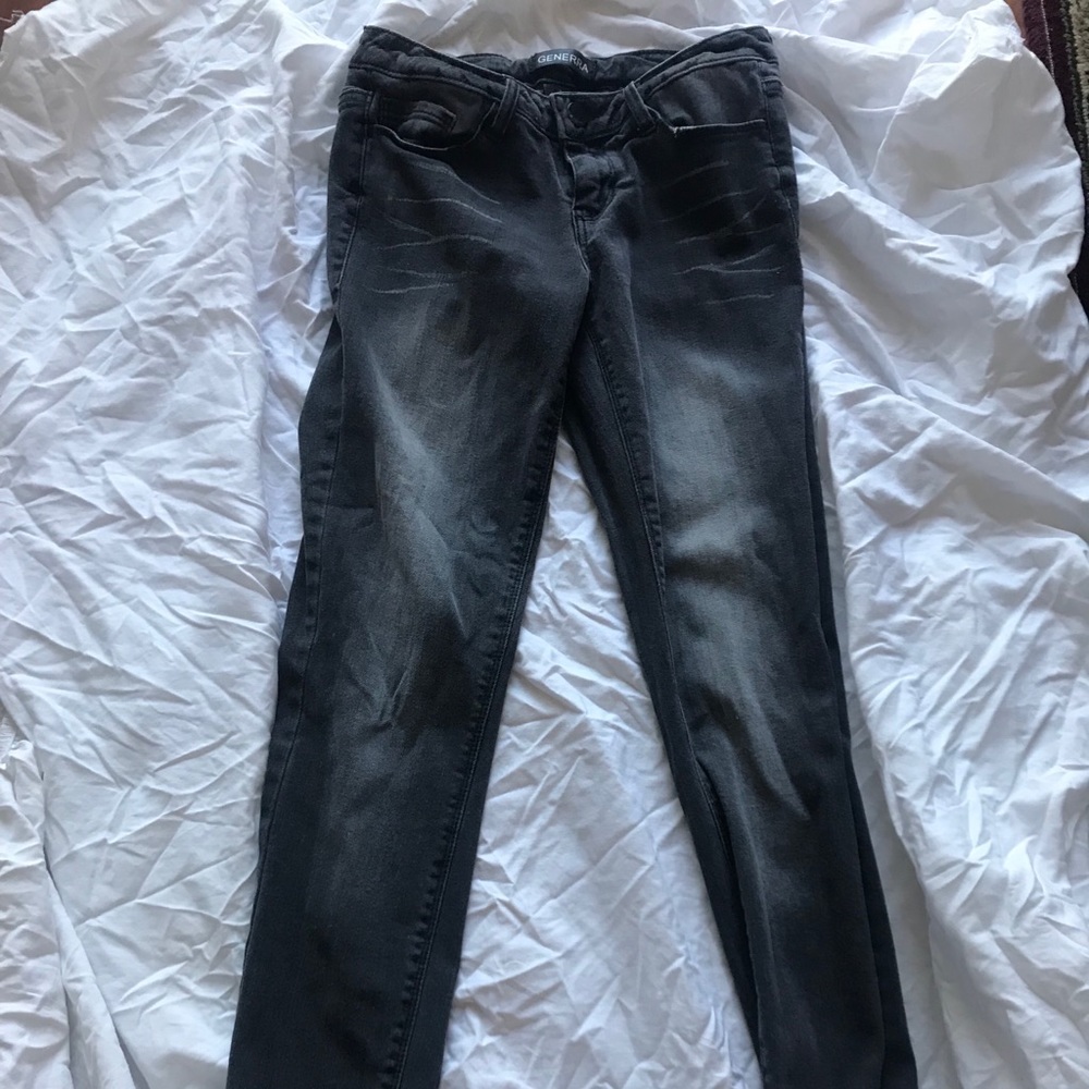 GRAY DENIM JEANS